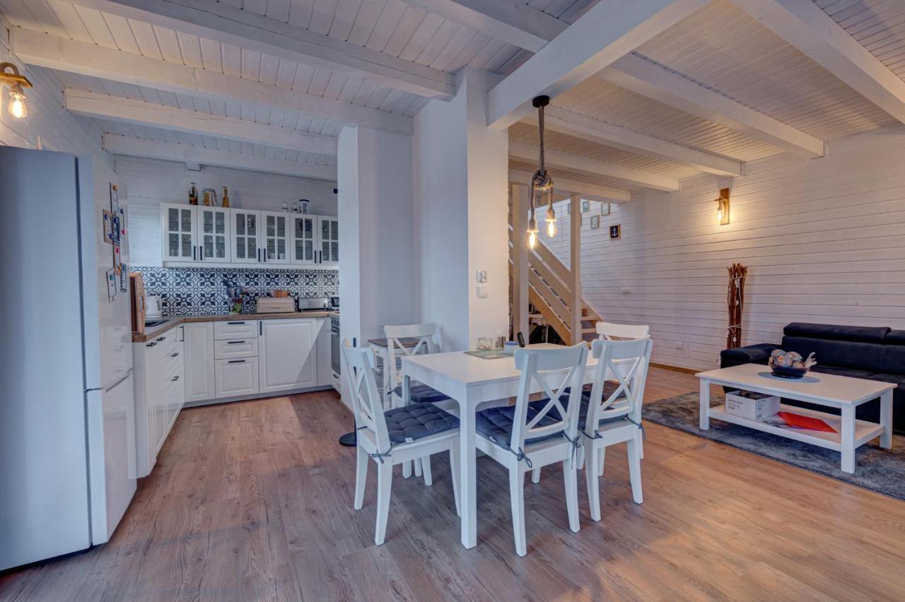 Dom Wakacyjny Baltic Home & Dom Baltic Home Garden Inn Zastan ภายนอก รูปภาพ