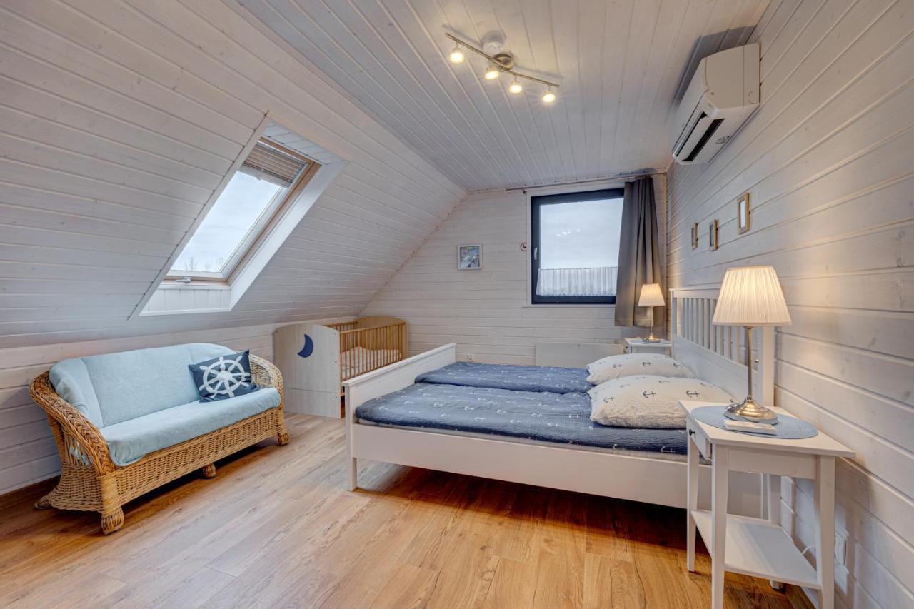 Dom Wakacyjny Baltic Home & Dom Baltic Home Garden Inn Zastan ภายนอก รูปภาพ