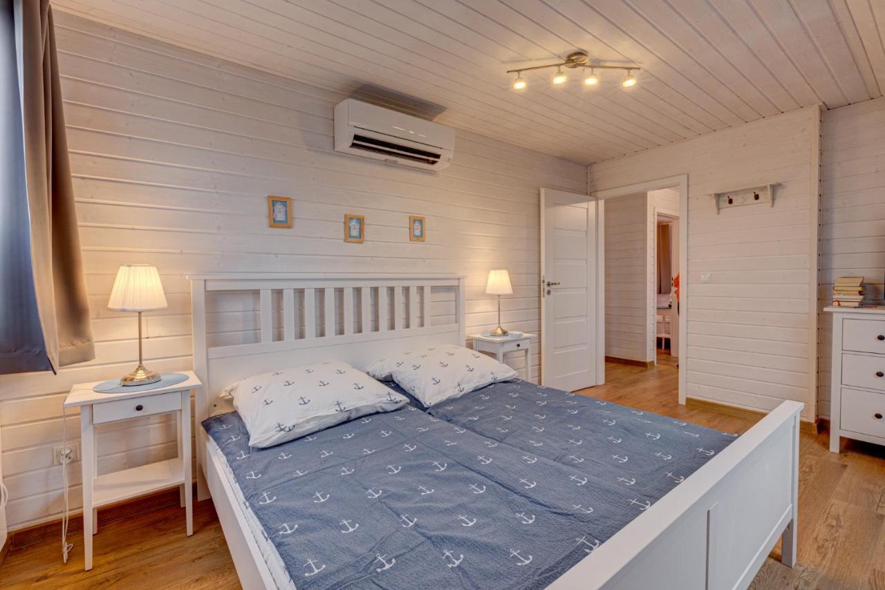 Dom Wakacyjny Baltic Home & Dom Baltic Home Garden Inn Zastan ภายนอก รูปภาพ