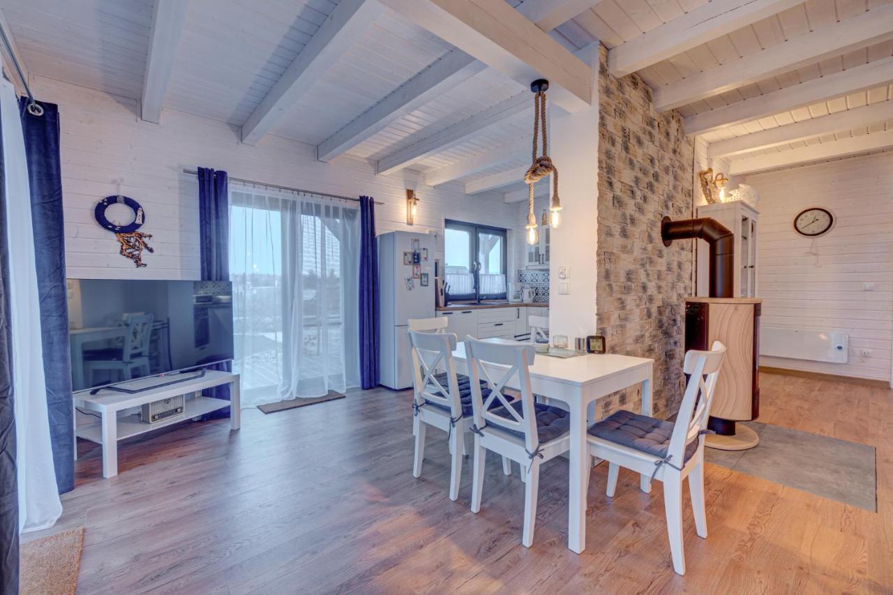 Dom Wakacyjny Baltic Home & Dom Baltic Home Garden Inn Zastan ภายนอก รูปภาพ