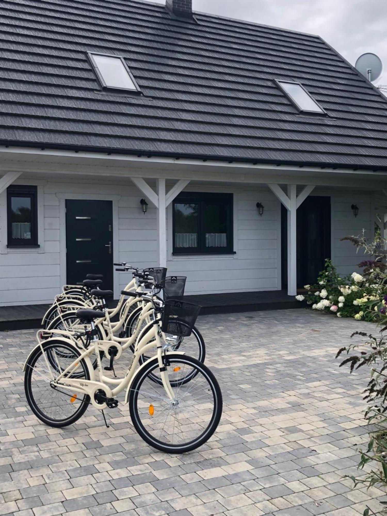 Dom Wakacyjny Baltic Home & Dom Baltic Home Garden Inn Zastan ภายนอก รูปภาพ